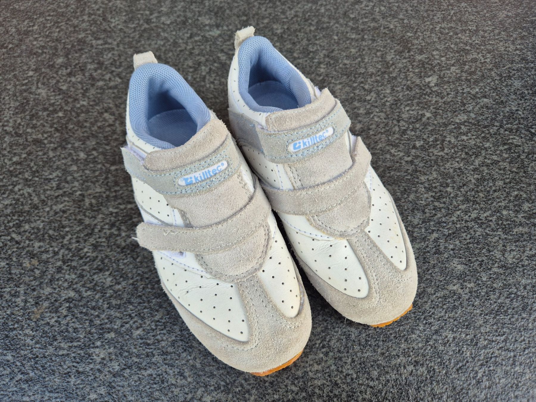 Scarpe per ragazzi: Killtec Hallenschuhe Gr. 29 – Usato da Giswil venduto da 0G6