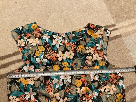 Wunderschöne Frühlingsbluse mit Blumenmuster Größe 36/38