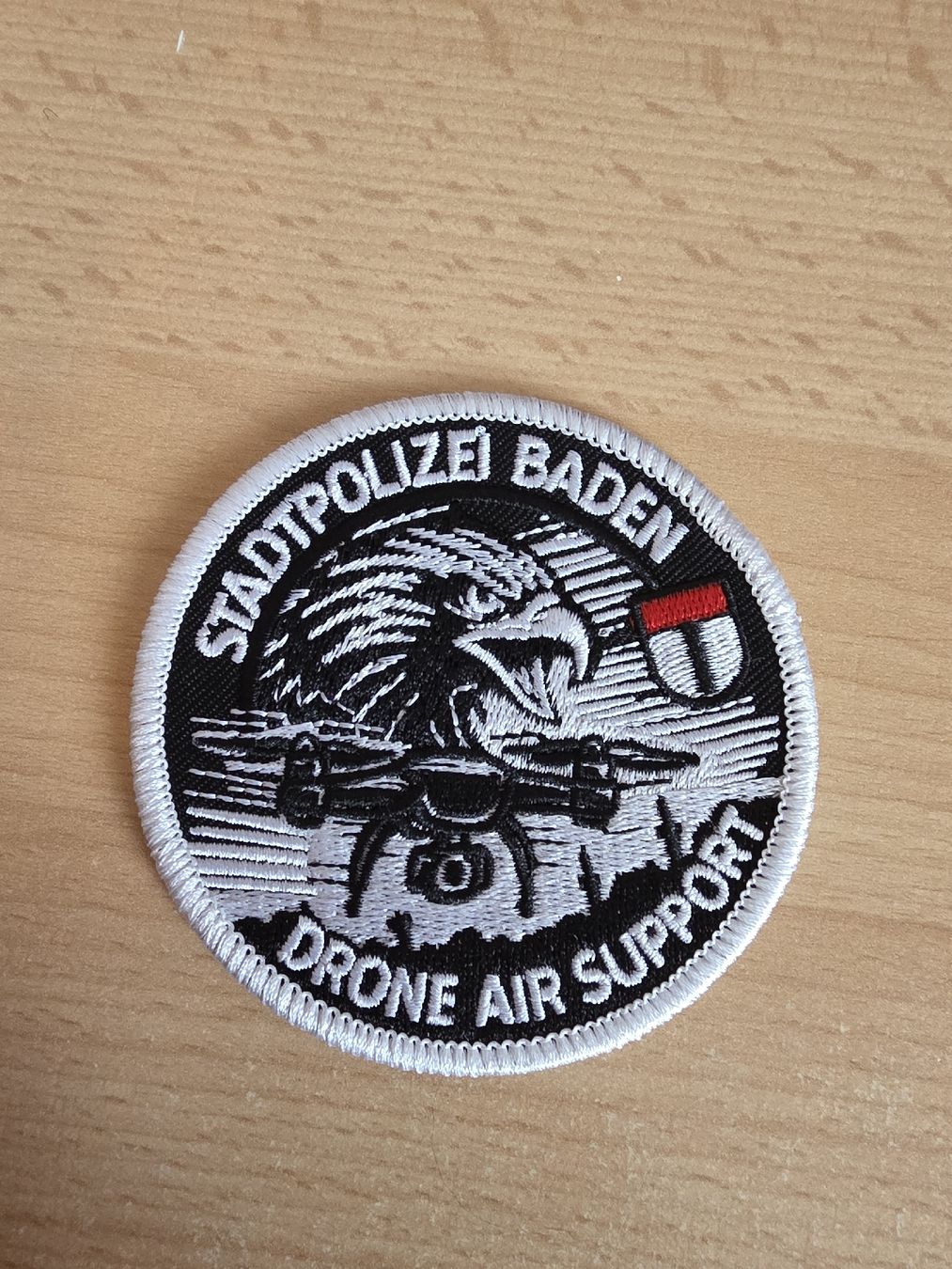 Toppe: Patch de la police de Baden Drone Air Support! – Nuovo (secondo la descrizione) da Grangettes-Romont venduto da fhrogivue