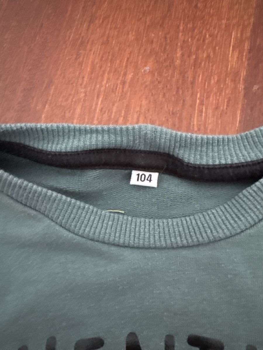 Lotti & Set di vestiti: Kinder Pullover Set Gr. 104: Tom Tailor, Heldentat – Usato da Hagendorn venduto da benjamin.peter 2