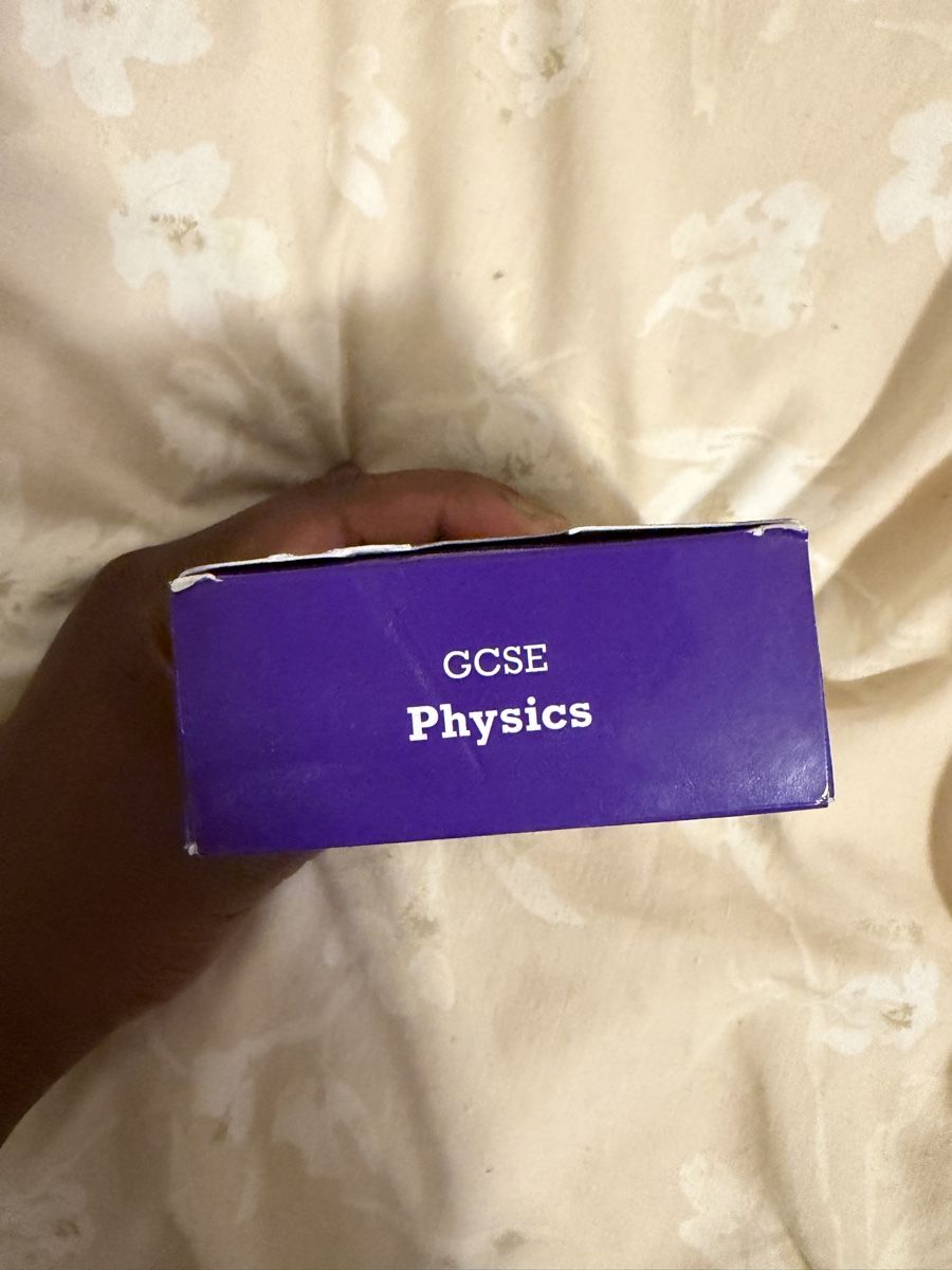 Livres: GCSE Physics Revision Cards – D'occasion à Chambésy par tiffwears7 2