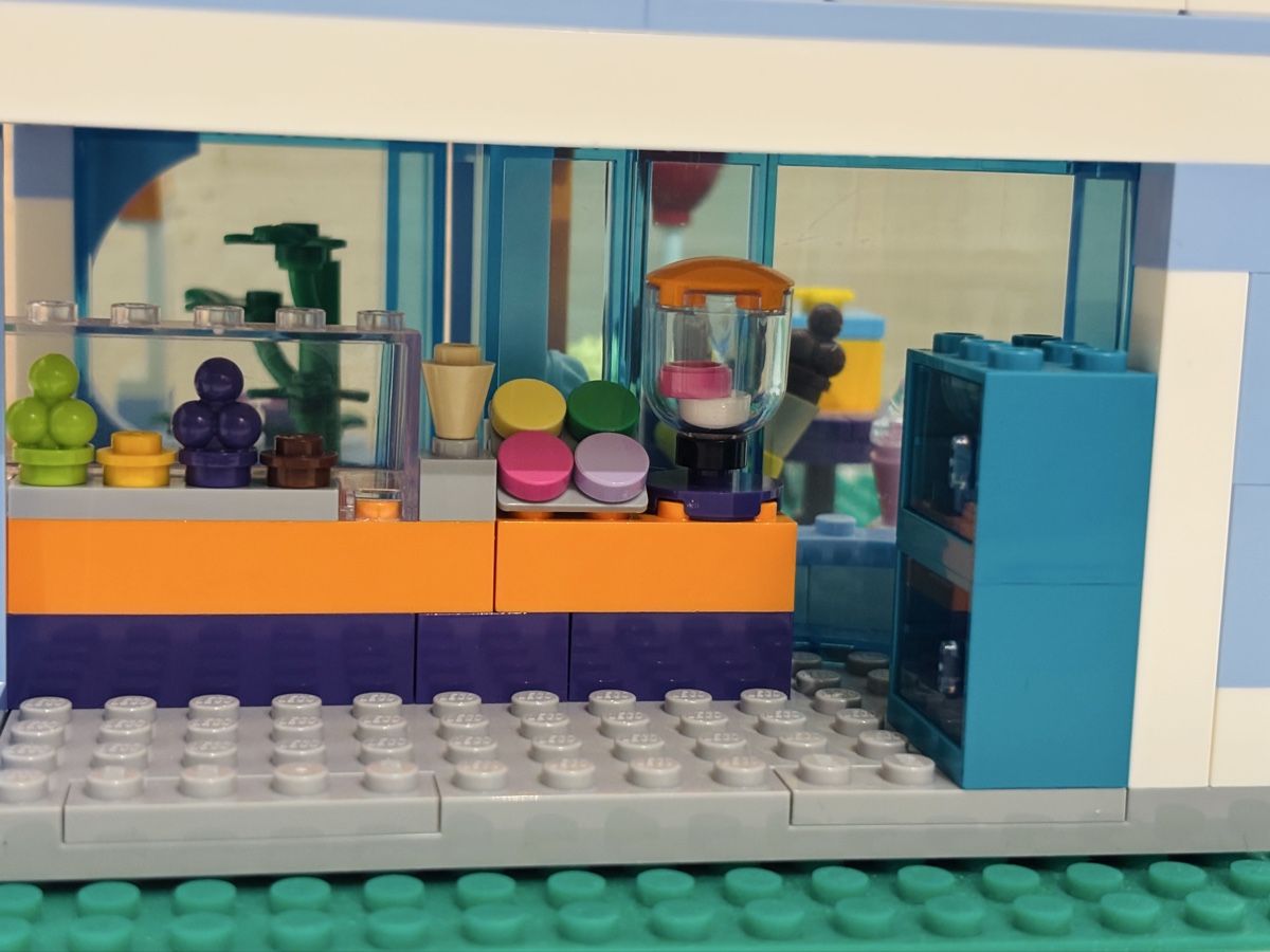 Lego Jouets: LEGO Eisdiele 60363 – D'occasion à Ganterschwil par Swisscamelot 3