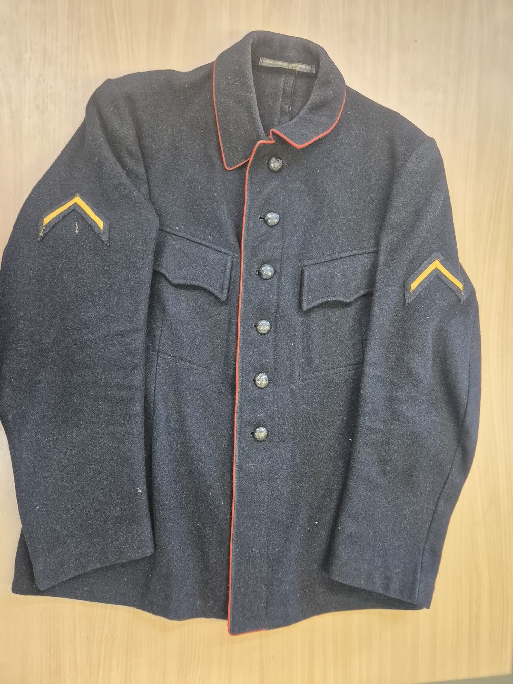 Uniformi: Feuerwehrjacke – Usato da Hettlingen venduto da Mroos1