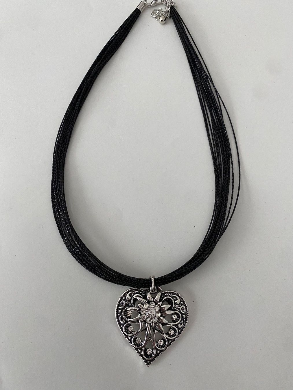 Colliers: Oktoberfest Schmuck – Neuf avec emballage d'origine à Buchrain par Sisi83