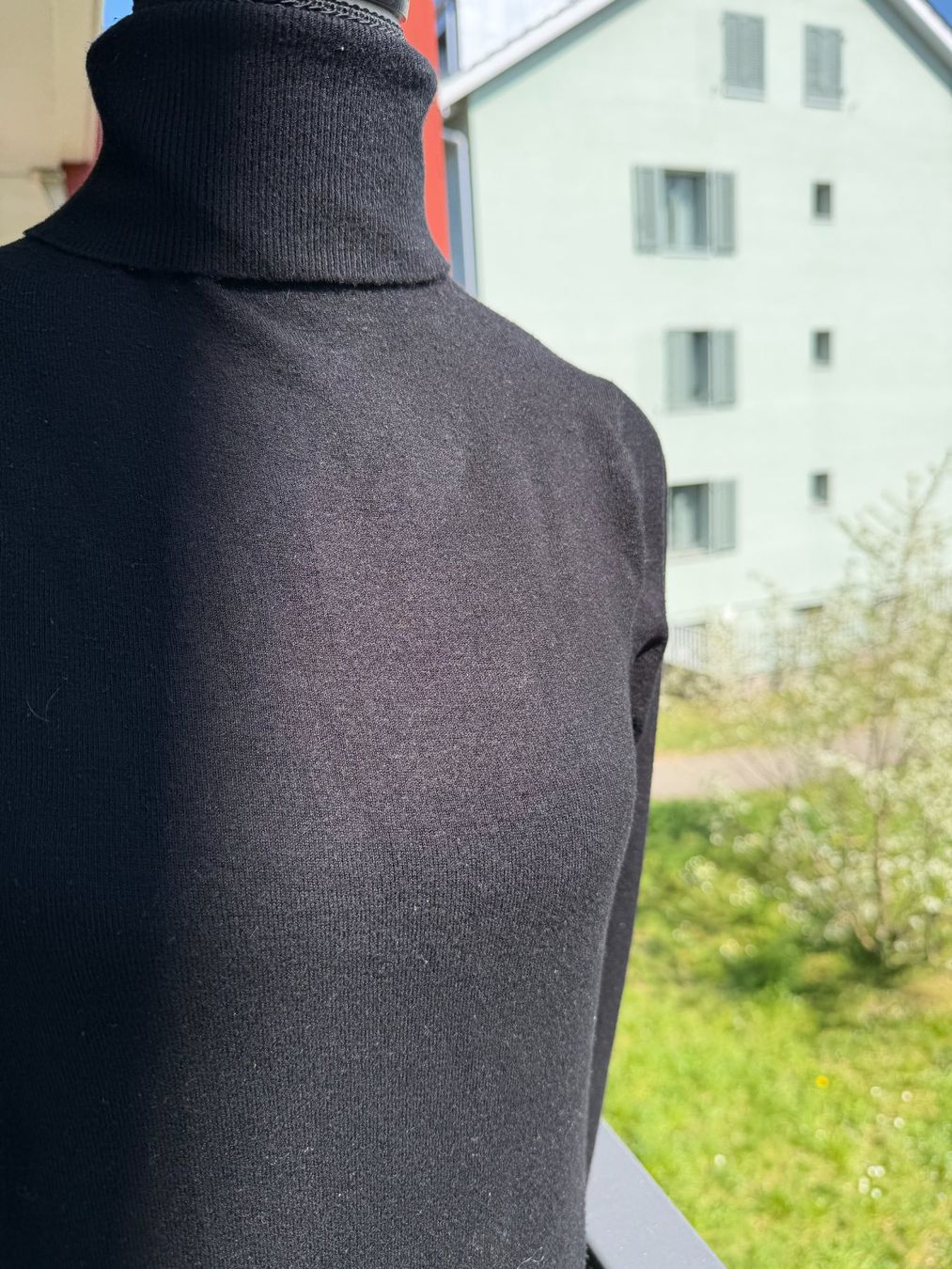 Only Maglioni & Felpe: Schwarzer Rollkragenpullover von ONLY, Grösse XS – Usato da Riehen venduto da edu_92w7 4