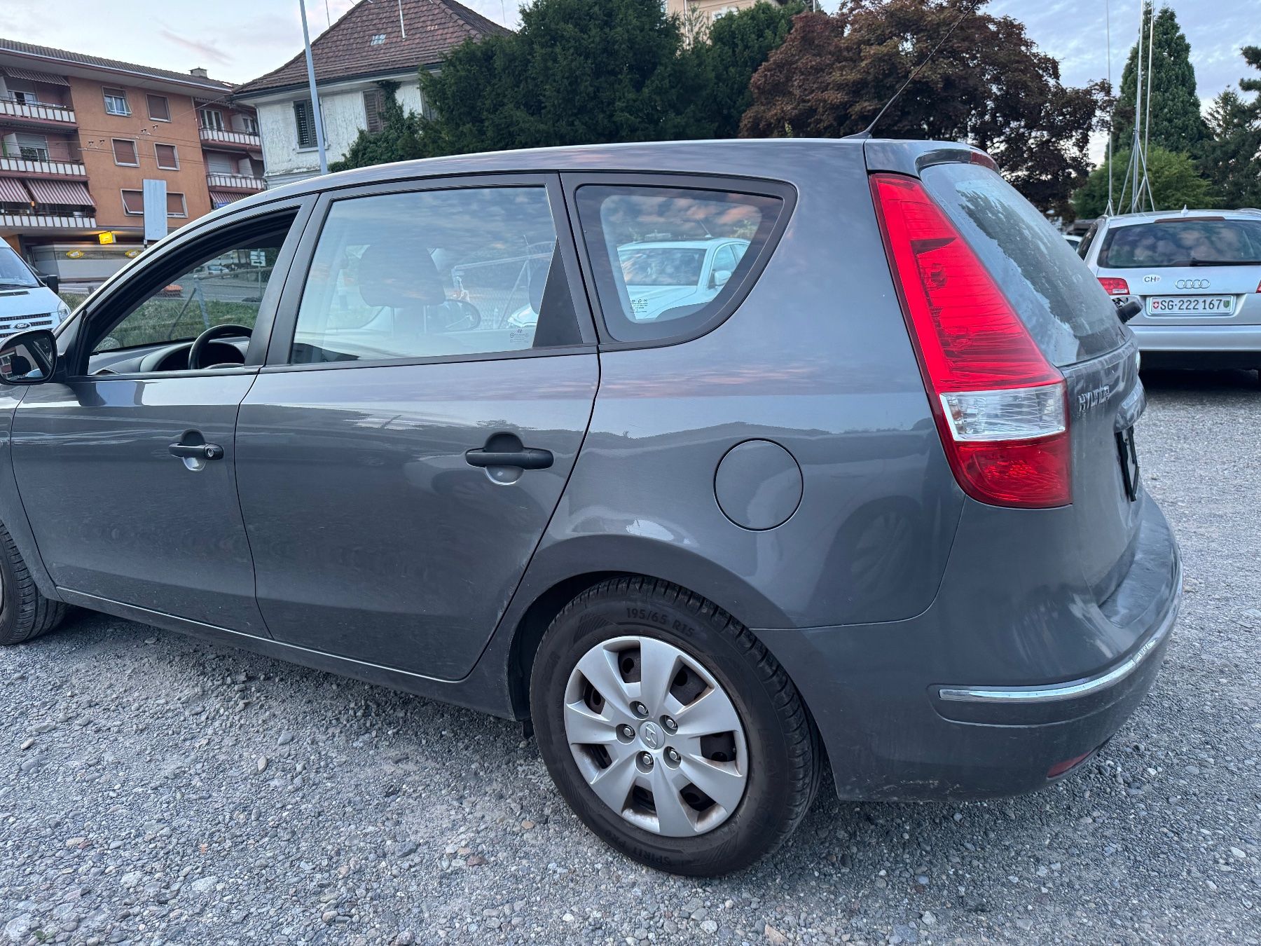 Hyundai Autos: HYUNDAI i30 1.6 CW – Gebraucht aus St. Gallen von AutoSG 2