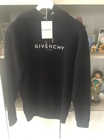 GIVENCHY sweet. NP 900.-