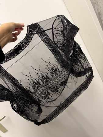 Bolero schwarz mit Stickerei Grösse 38