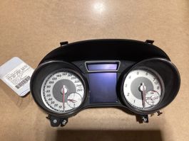Tacho zu Mercedes-Benz CLA-Klasse 250 Sport