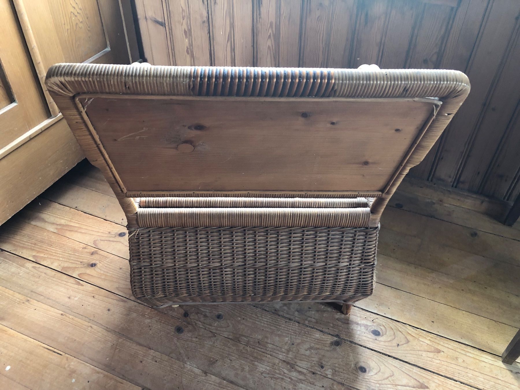 Sgabelli: Antiker Korbstuhl - Hocker – Usato da Schübelbach venduto da Dolly990_2 5