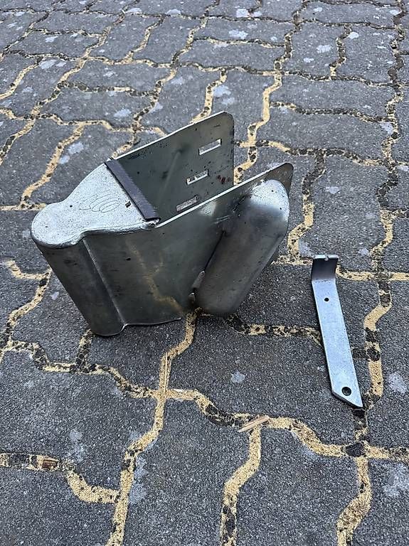 Accessori per altri veicoli: Anti-vol / bloque attelage pour remorque – Usato da Lentigny venduto da EcuProd1