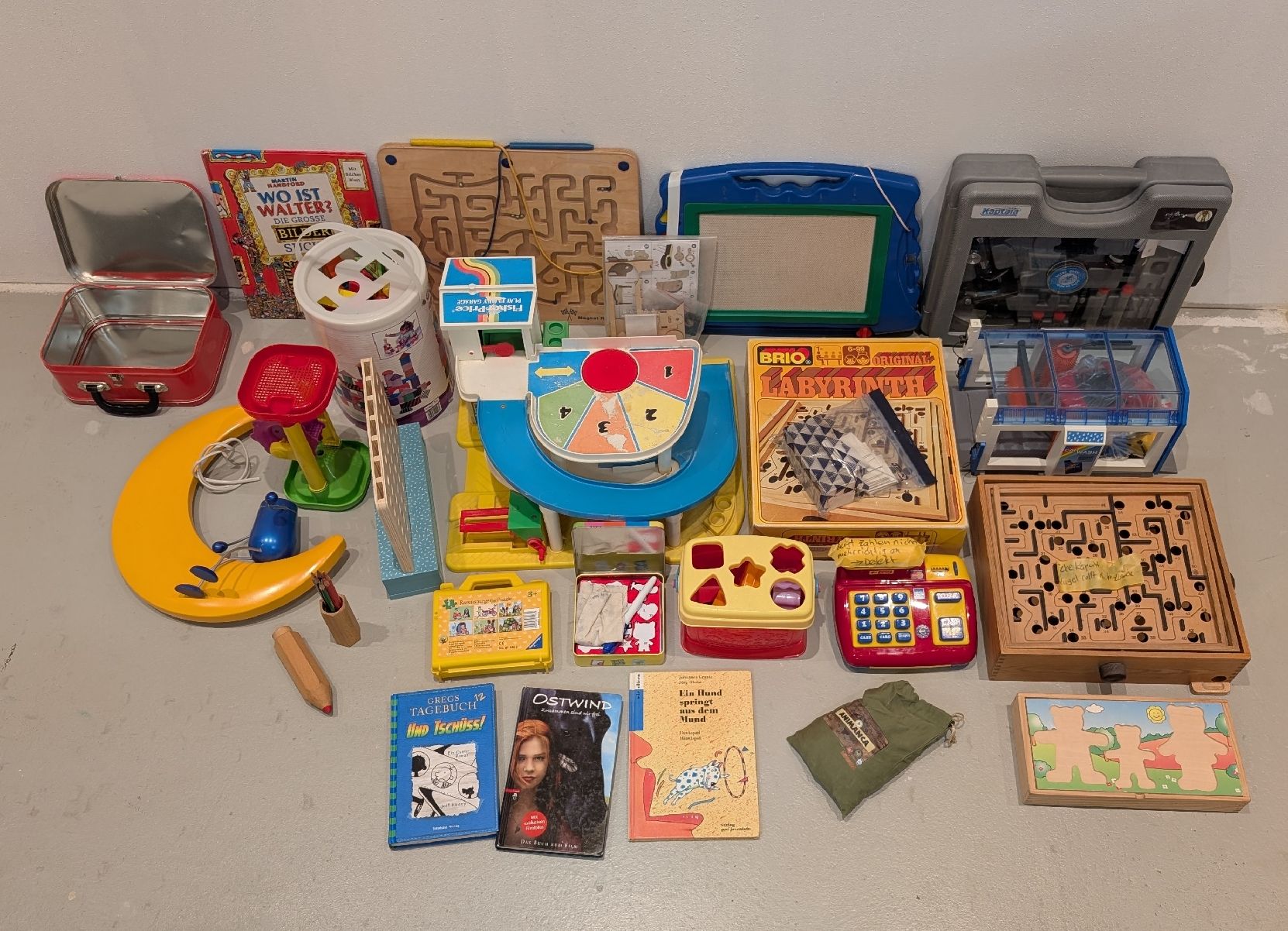 Giocattoli: Diverse Spielsachen / Spielzeug  / EINZELKAUF MÖGLICH – Usato da Volketswil venduto da mar_c5pv
