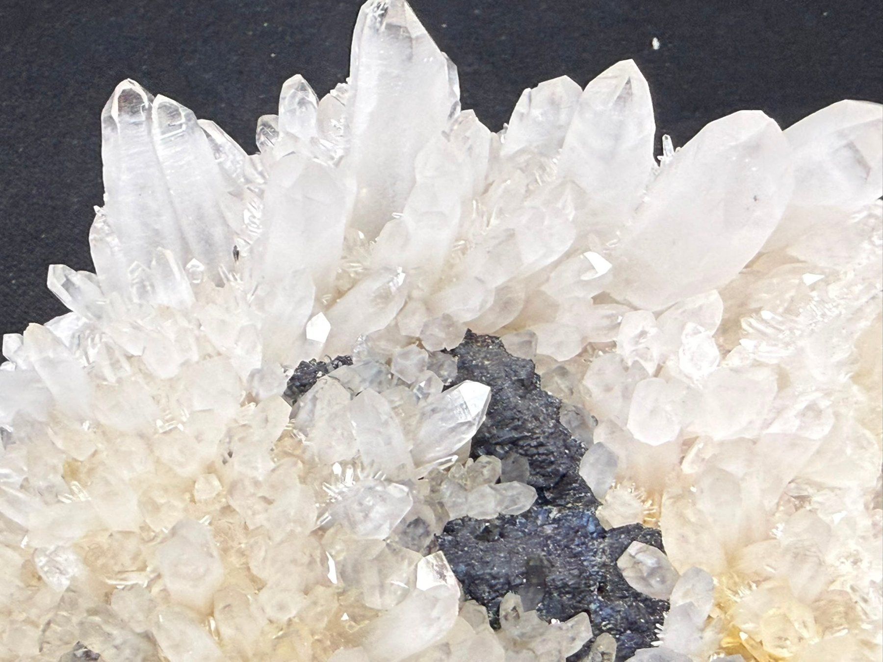 Minerali & Pietre curative: Arsenopyrit auf Quarz – Usato da Schinznach Bad venduto da Demerald 7