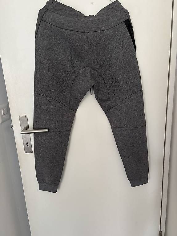 Hosen: Nike trainerhose  – Gebraucht aus Oberdiessbach von shan26 4