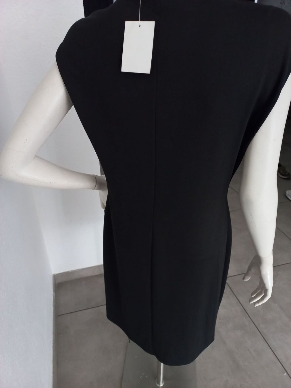 Kleider: Kleid – Neu und originalverpackt aus Basel von zaa_7ft5 2