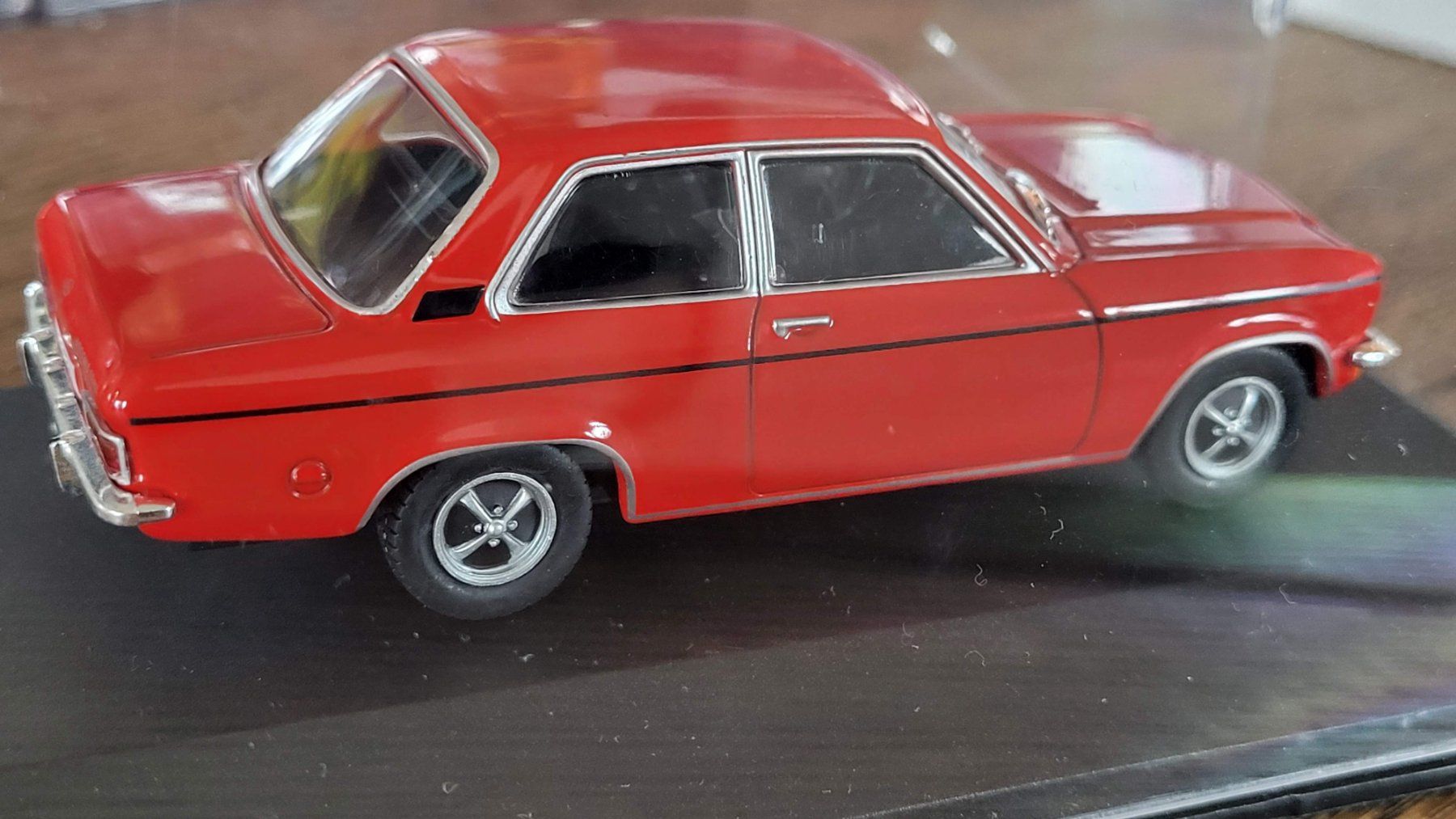 Modellini d'auto: Opel Ascona 1975 1:43 Hachette – Usato da Rothrist venduto da Juana5 2