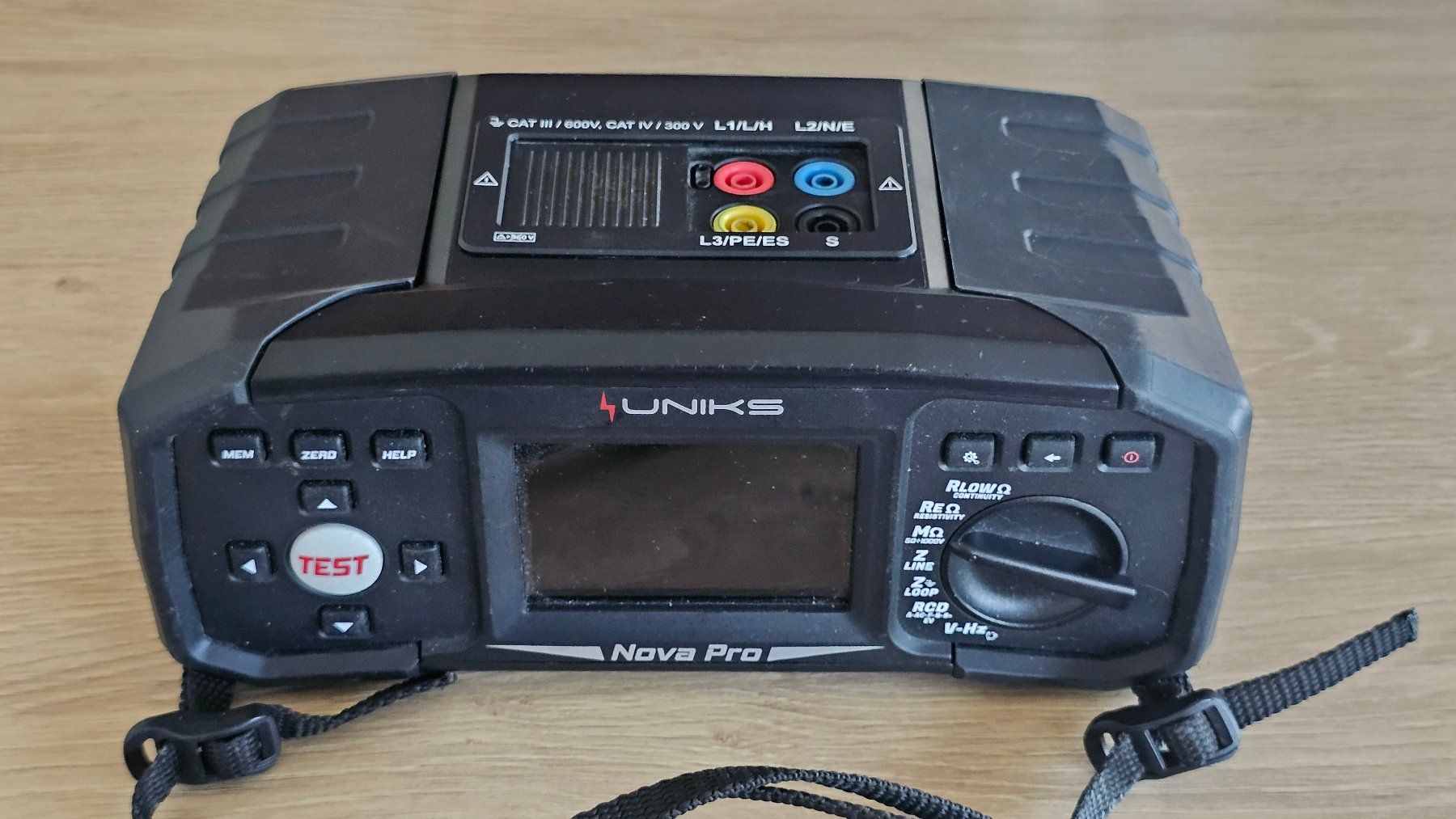 Mesurer: Uniks Nova Pro Multifunktionstester  Installationstester NIV – D'occasion à Boniswil par LakeSide_Boniswil