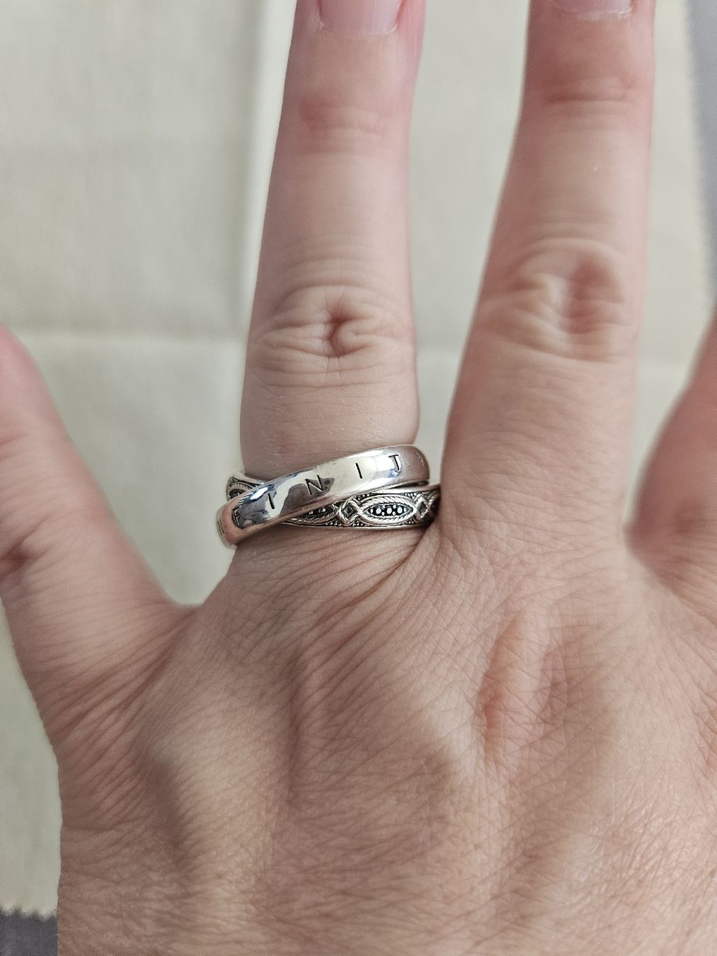 Thomas Sabo Bagues: Thomas Sabo Infinity Ring Silber 925 mit schwarzen Steinen – D'occasion à Bern par Sabulise