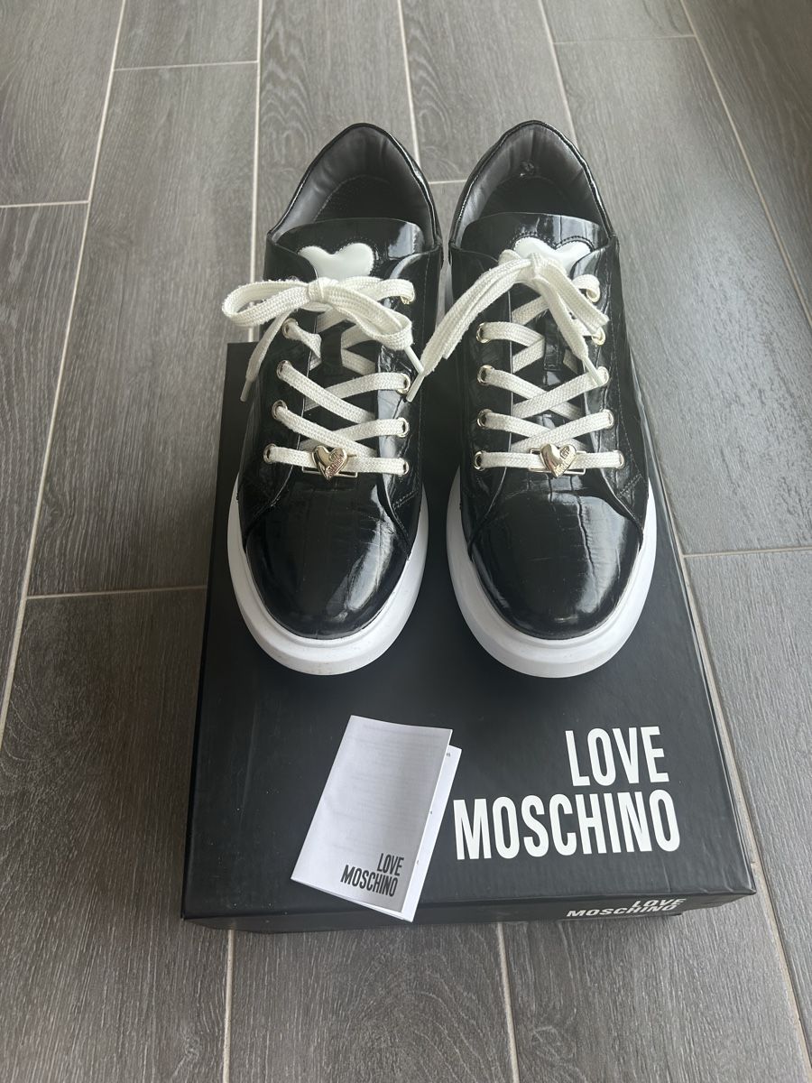 Moschino Scarpe da donna: Sneakers Love Moschino numero 40 – Usato da Locarno venduto da Matic04