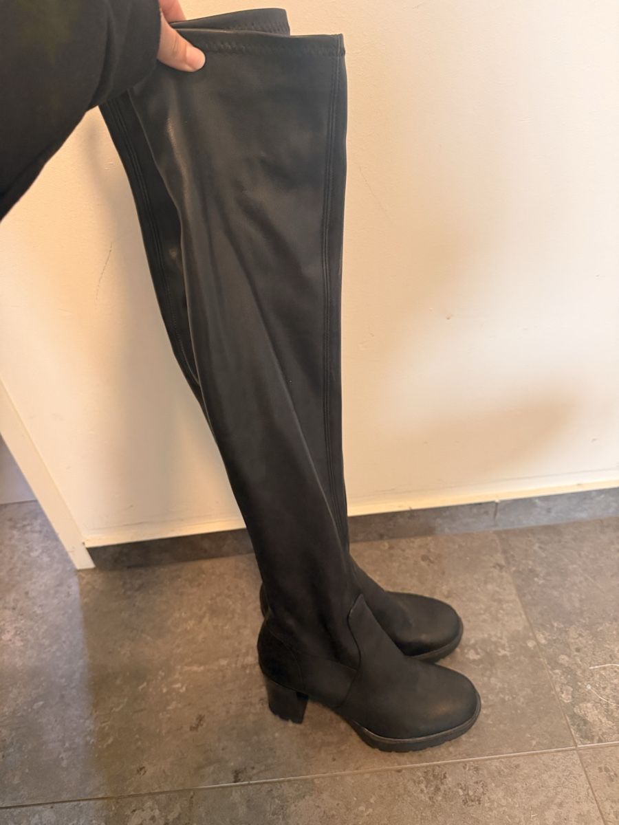 Tamaris Scarpe da donna: Tamaris Overknees, Grösse 37 – Usato da Pratteln venduto da Samantha... 4