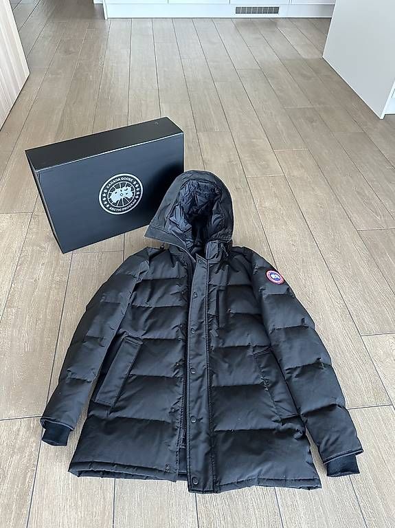 Canada Goose Giacche: Neue Canada Goose Carson Parka, schwarz, Grösse L – Nuovo (secondo la descrizione) da Hünenberg venduto da darothsda