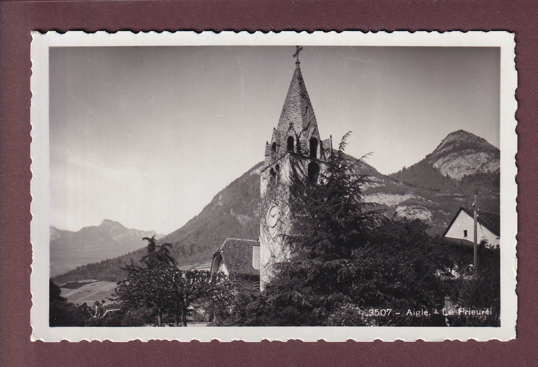 Ansichtskarten: AIGLE - Le Prieuré - 1940 – Gebraucht aus Pully von nicecards