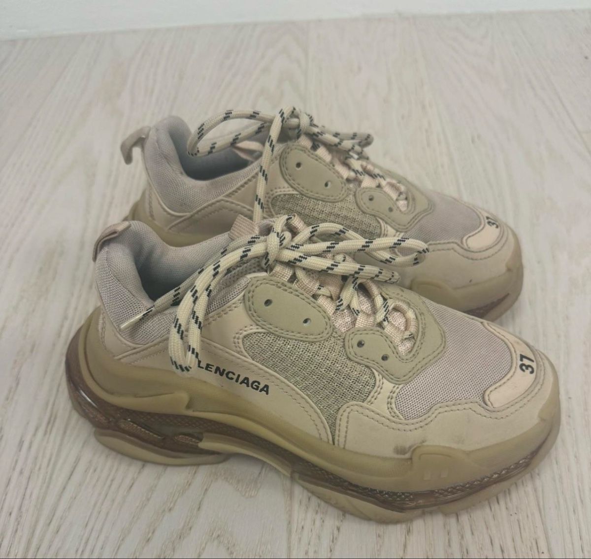 Balenciaga Scarpe da donna: Balenciaga Triple S beige – Usato da Losone venduto da lis_s9cf