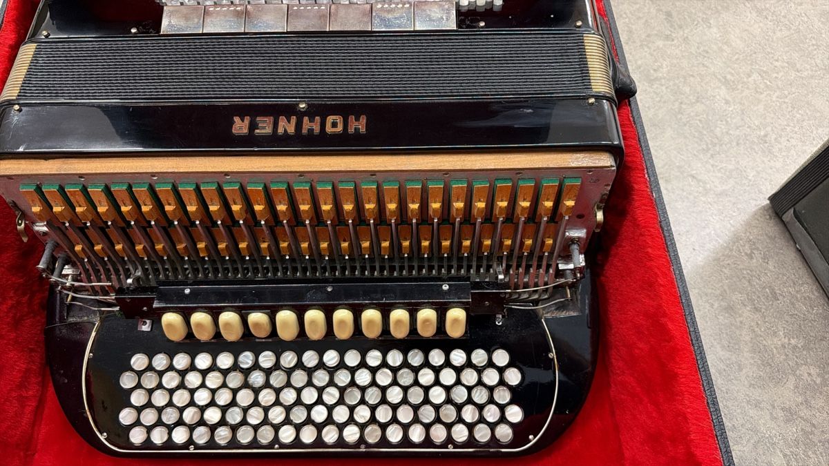 Strumenti musicali: Hohner Handorgel aus Nachlass – Usato da Rüegsbach venduto da Tinus3418 6