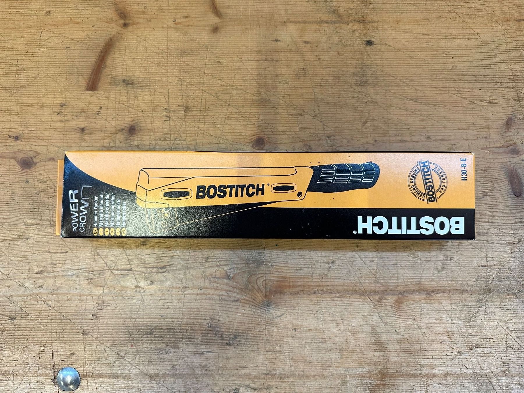 Bostitch Tutti gli attrezzi: Bostitch Hammertacker H30-8 mit Auflageplatte – Usato da Uetendorf venduto da Revotool 1