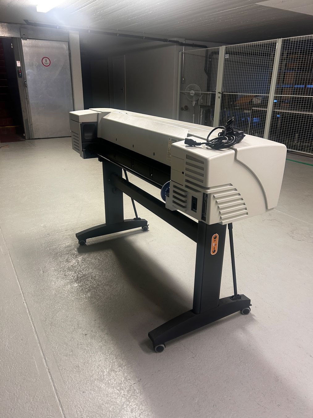 Hewlett Packard Imprimantes: Plottter HP Designjet 510 – Défectueux à Rapperswil SG par Ghisleni 1