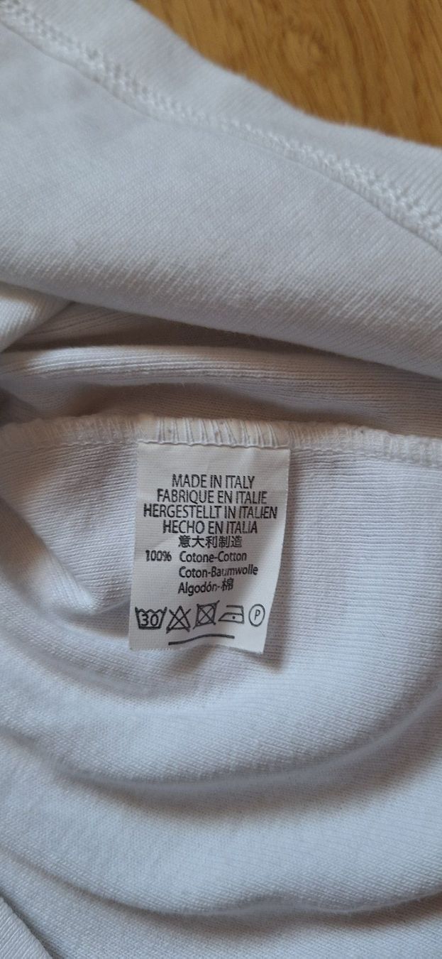 Brandy Melville T-shirt: Brandy Melville, top blanc – Nuovo e nell'imballaggio originale da Lussery-Villars venduto da pousinete02 3