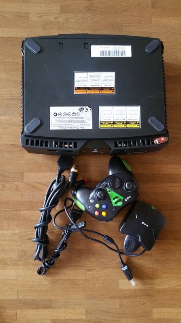 Giochi: 10 XBOX Spiele inklusive Konsole – Usato da Zürich venduto da Ndzinga 2