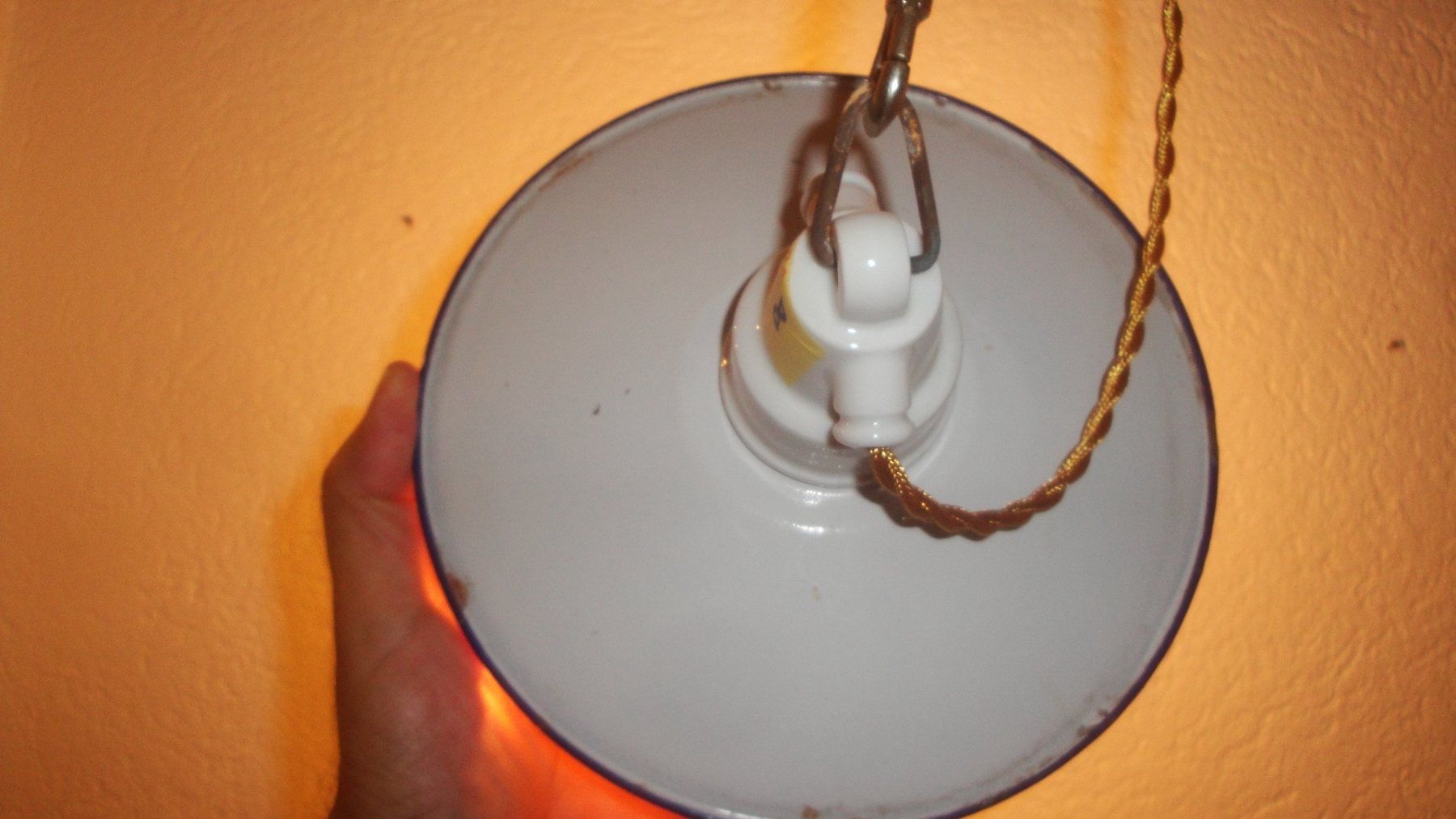 Lampadari & plafoniere: Kellerlampe mit Emaillierter Lampenschirm – Usato da Zürich venduto da Paykan 2