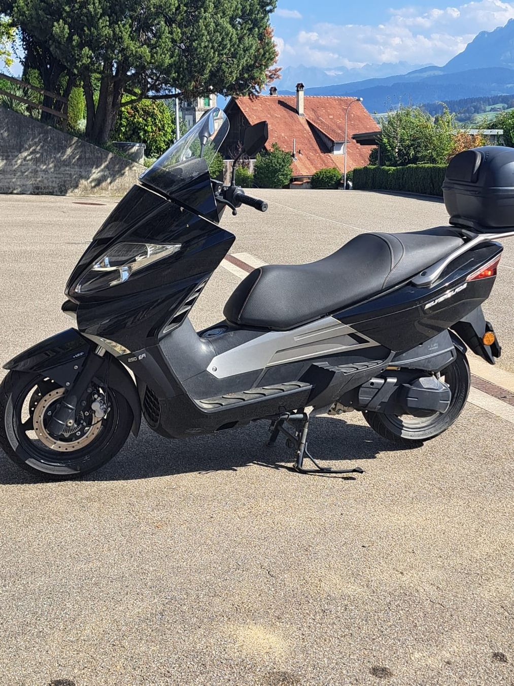Scooters: Roller Vengo Silver Blade  /   ab 1 Fr. – D'occasion à Ruswil par just4andrew