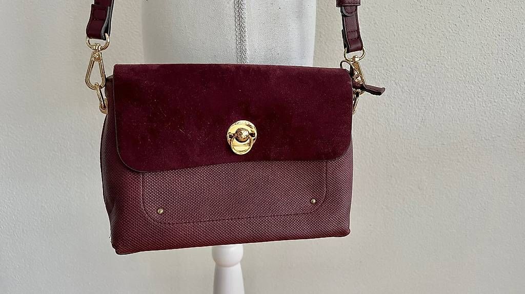 Borse da donna: Tasche dunkelrot/gold – Usato da Volketswil venduto da oli_l2zq