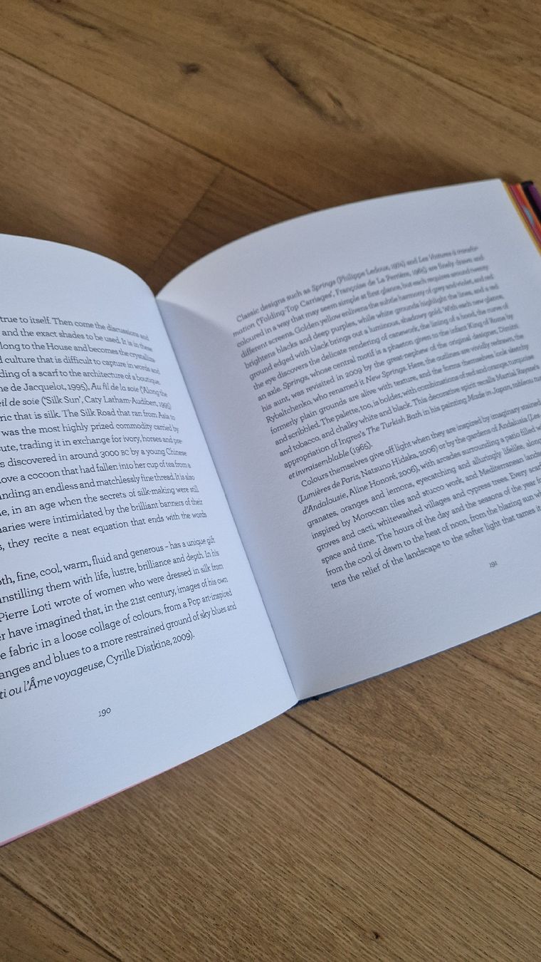 Bücher: Livre foulards Hermès – Neu (gemäss Beschreibung) aus Collombey von Preloveditems 2