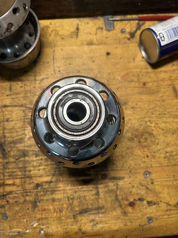 Tutti i ricambio per moto: HARLEY DAVIDSON mozzi ruota  – Usato da Montagnola venduto da gia_6tcc