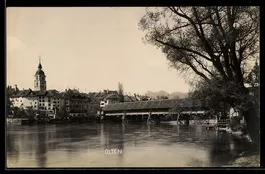 AK Olten, Ortsansicht mit gedeckter Brücke und Kirchturm