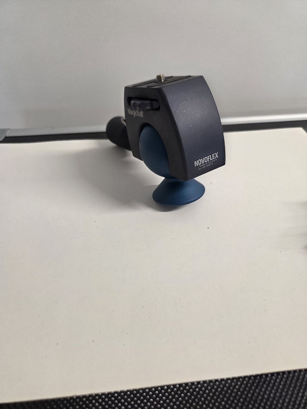 Novoflex Altri Accessori: NOVOFLEX MagicBall Kugelneiger mit Griff gebraucht – Usato da Dietikon venduto da Allegra34 2