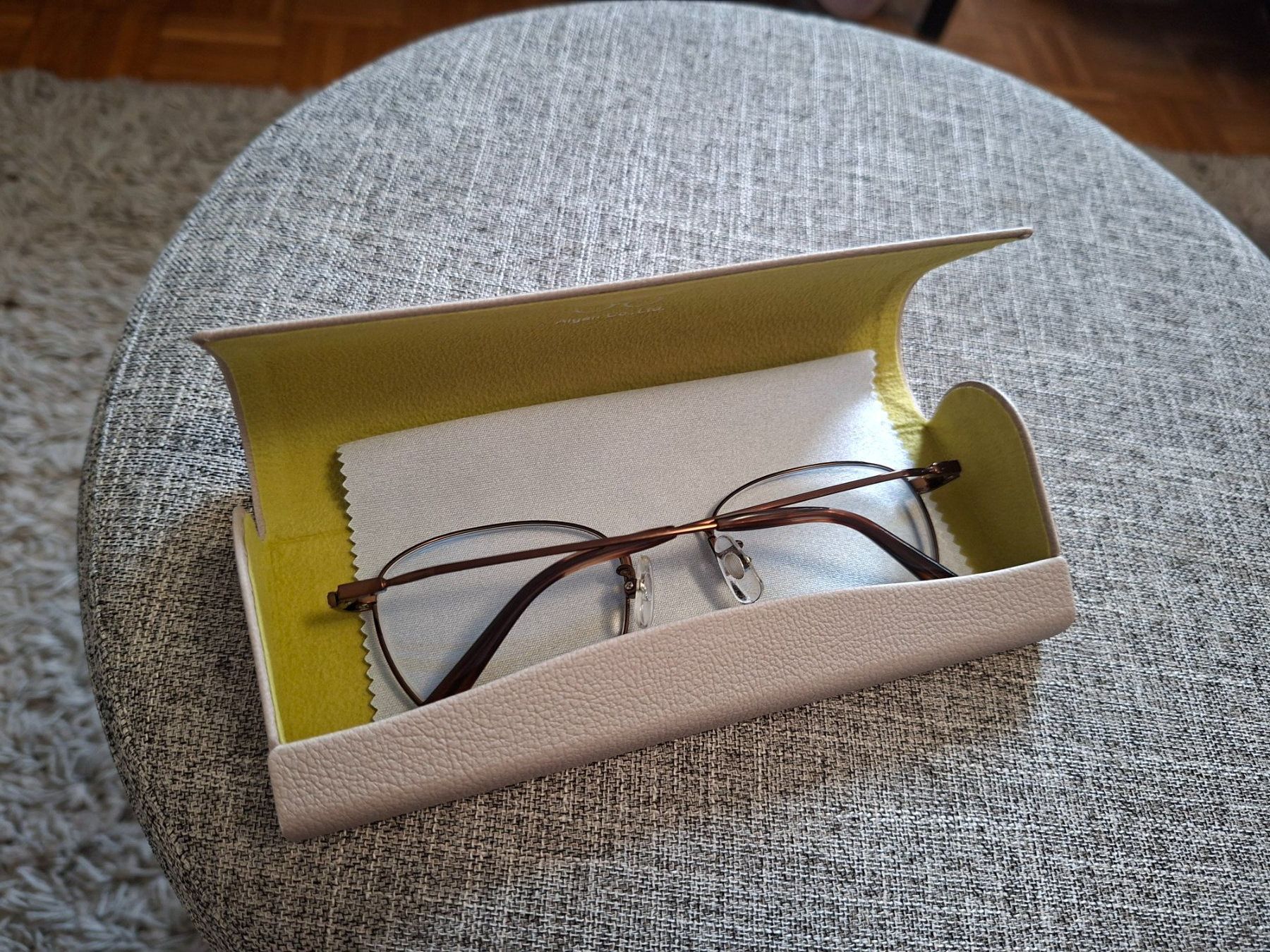 Altro in  Abbigliamento & Accessori: Glasses case/Brillenetui/New/Beige!! – Nuovo (secondo la descrizione) da Goldach venduto da mamakotzi 2