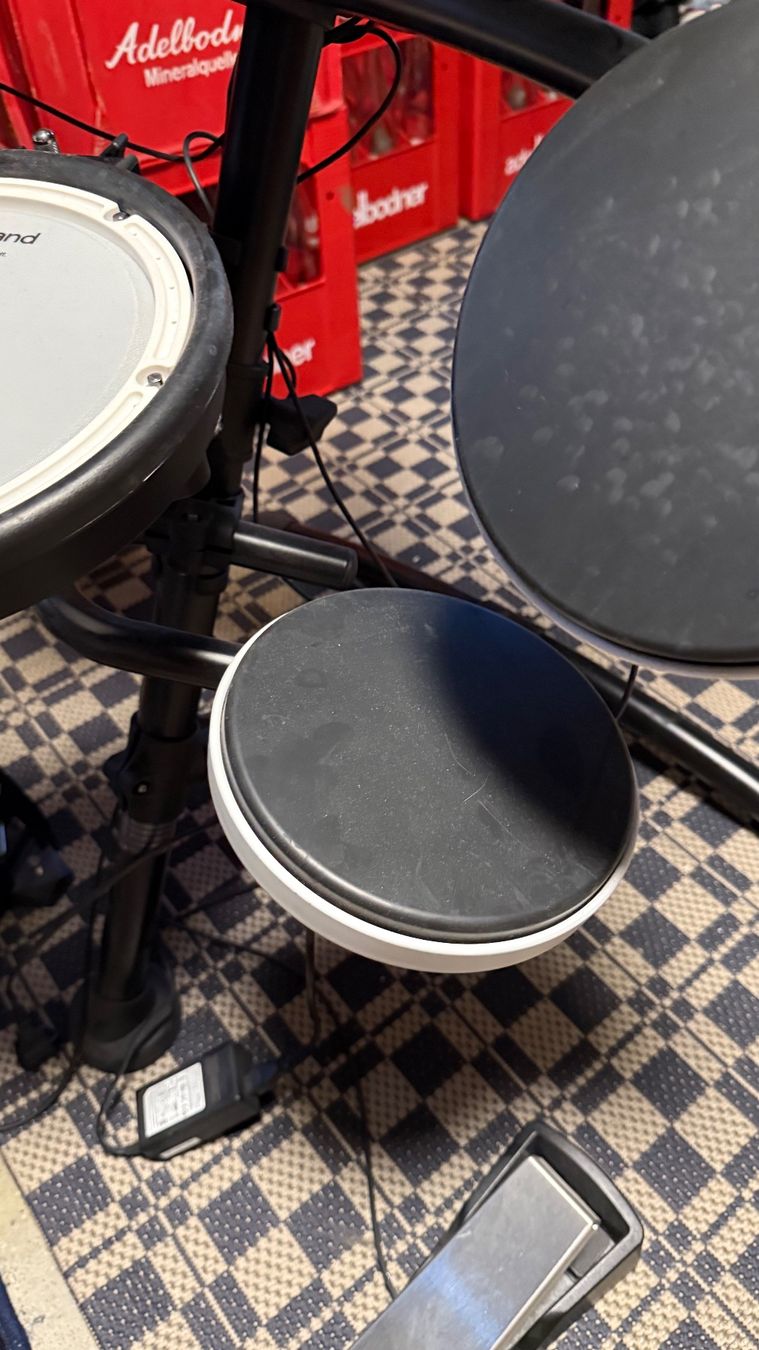Roland Strumenti musicali: ROLAND TD-1 V-Drums – Usato da Gerlafingen venduto da Alexp4485 4