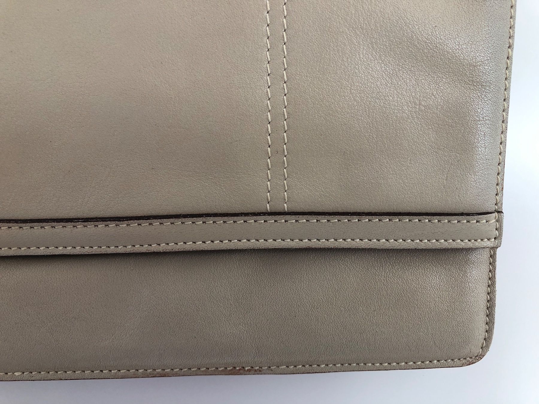 Taschen für Damen: Tasche aus feinstem Leder - Retrostil – Neu (gemäss Beschreibung) aus Balzers von Bastlerherz 1