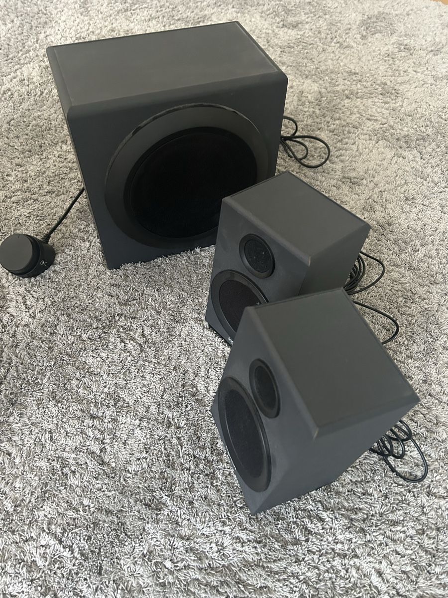 Logitech Haut-parleurs: Logitech Lautsprecher Z333 – D'occasion à Merenschwand par ___niggi___ 2