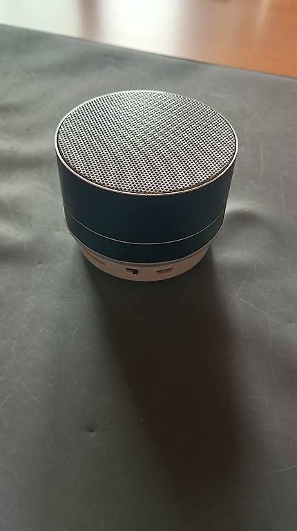 Lautsprecher: Haut-parleur Bluetooth sans fil A10 – Neu und originalverpackt aus Bercher von Canasson
