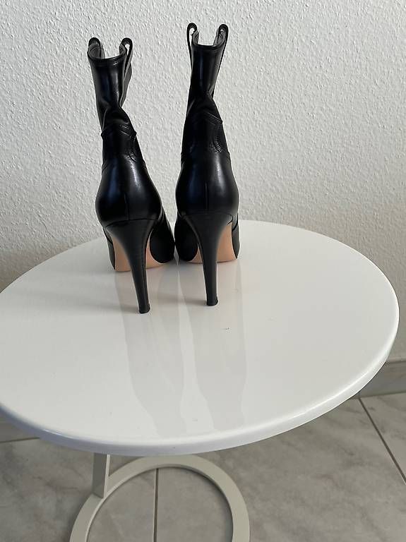 Gianvito Rossi Scarpe da donna: Gianvito Rossi Boots – Usato da Basel venduto da DobrilaP 2