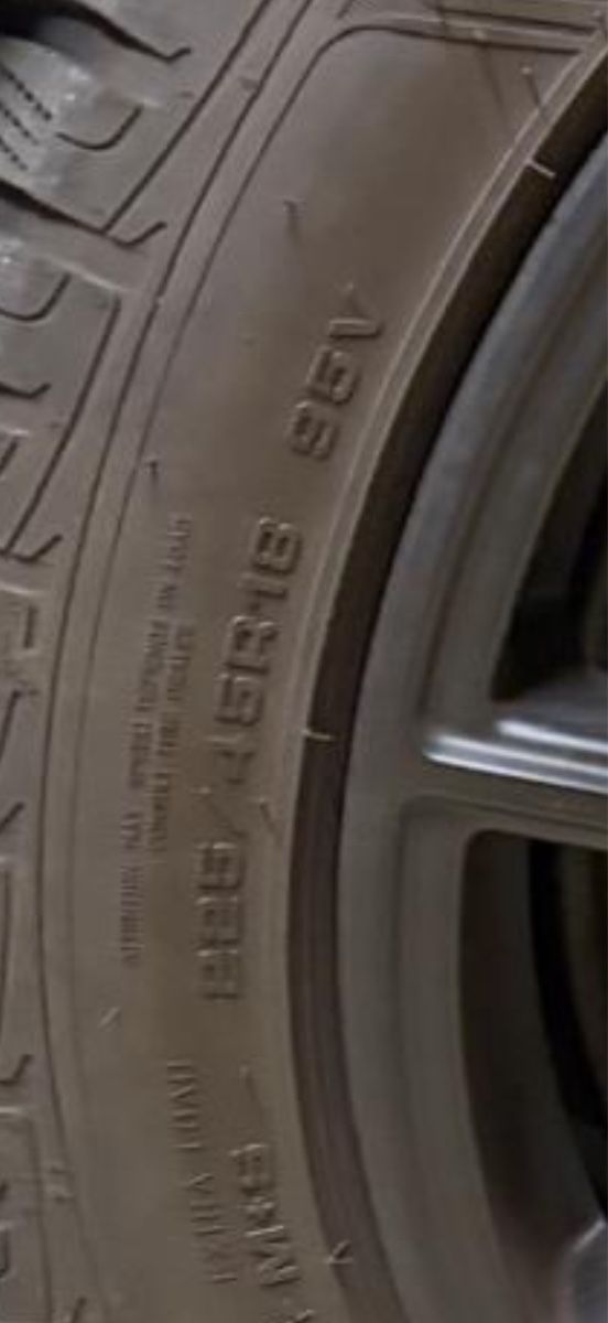 Pneumatici & Ruote complete: Winterräder Goodyear 225/45R18 – Usato da Adlikon b.Regensdf venduto da JAF333 5