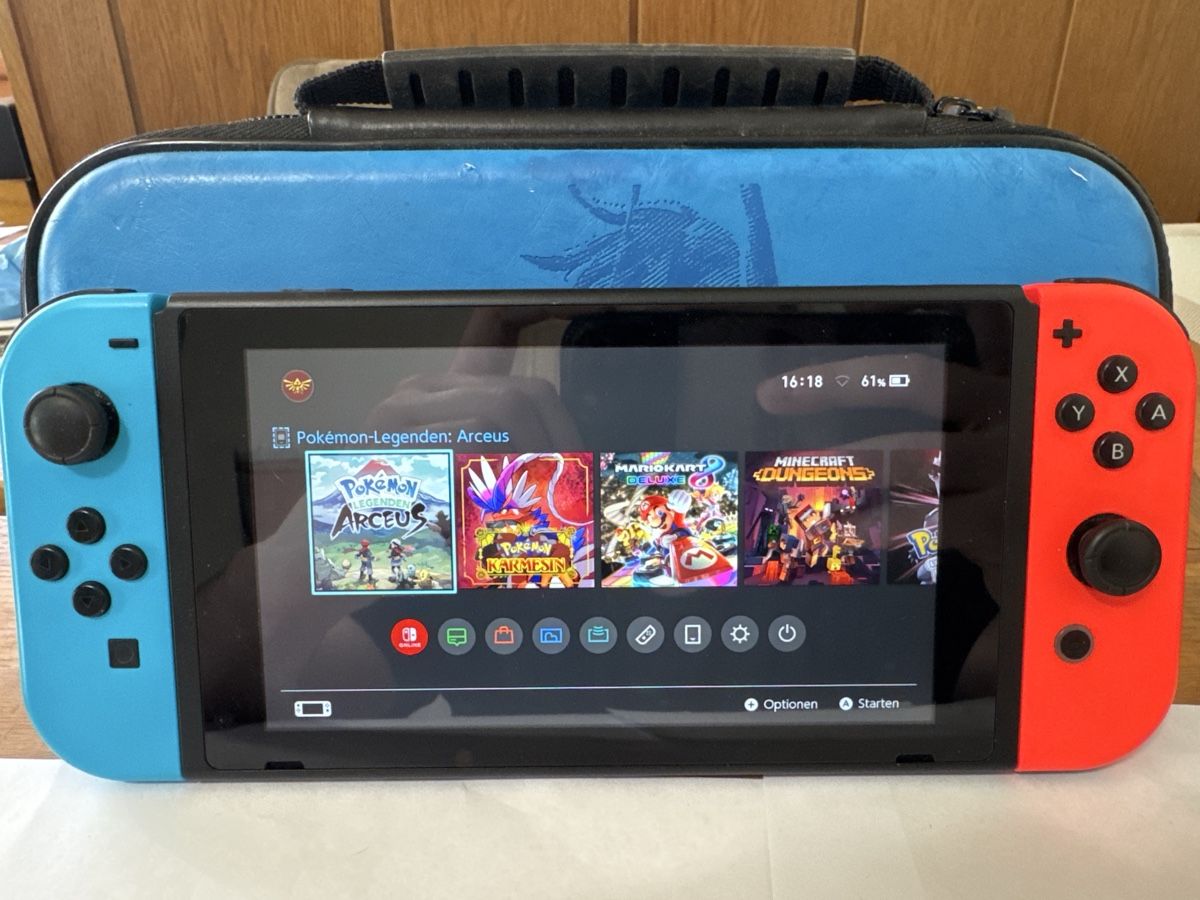 Nintendo Console: Nintendo Switch Set inkl. Dock & Zelda Case – Nuovo (secondo la descrizione) da Walenstadt venduto da M4ptok 3