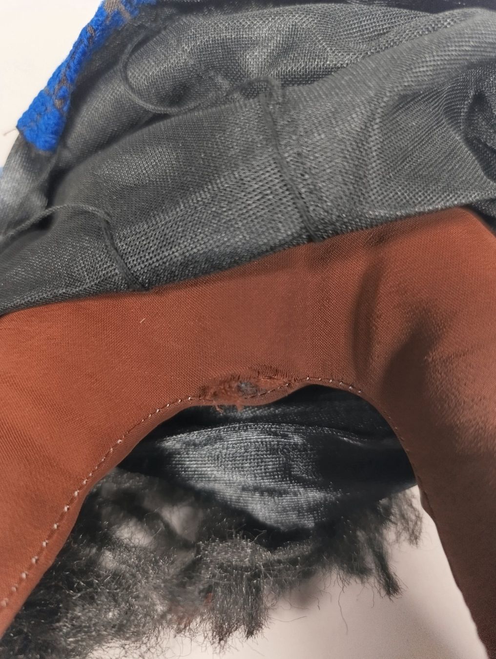 Bambole: Poupée bedouine égyptienne noire et bleu – Usato da Thielle venduto da Plusvalue_Neuchatel 3