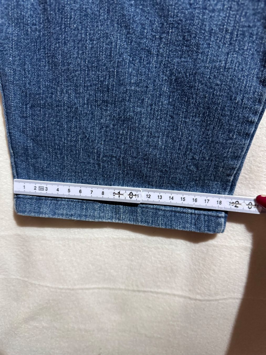Jeans: Blaue Jeans mit Gummizug – Usato da Grosswangen venduto da SALE_SALE_SALE 3