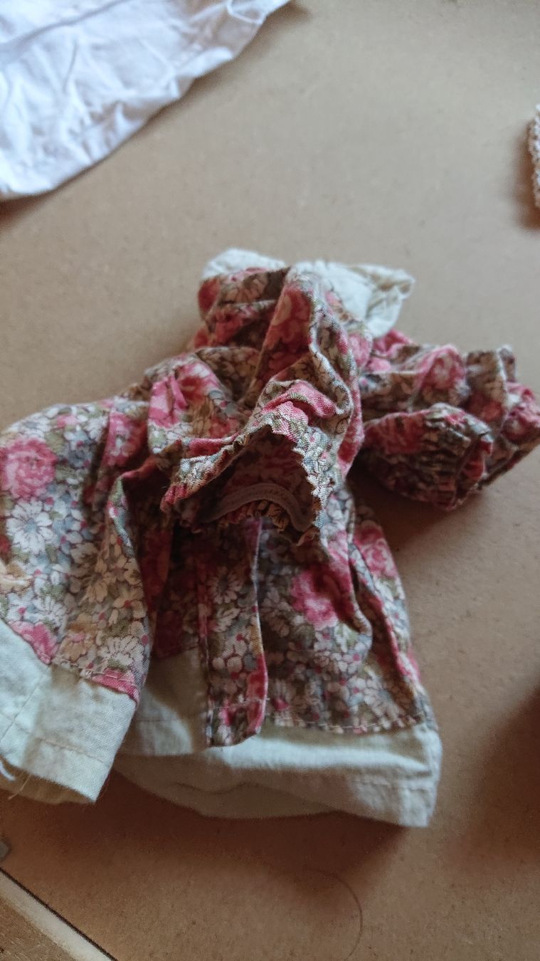 Puppen: Alte Puppenkleider – Gebraucht aus Chur von FreakofRarity 4